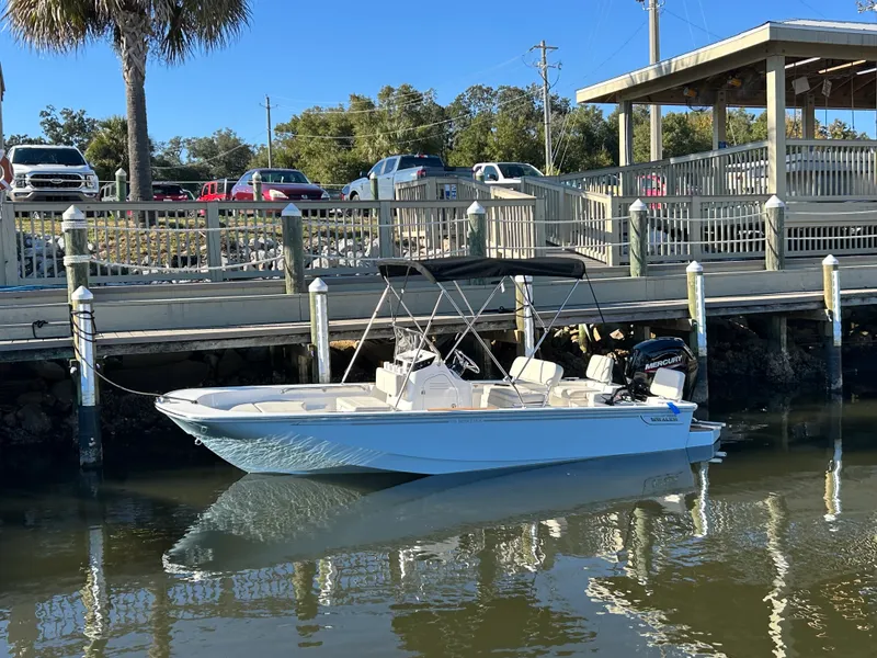 Slide: The Image of Boston Whaler 170 Montauk 2026 - 4