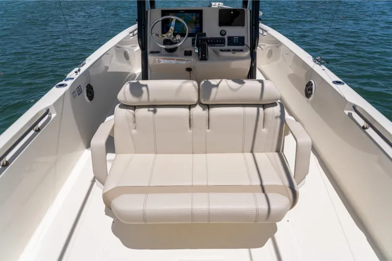 Slide: The Image of Boston Whaler 280 Dauntless 2026 - 101