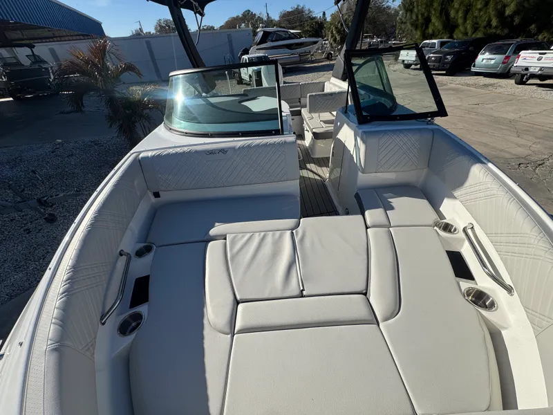 Slide: The Image of Sea Ray SDX 230 Outboard 2026 - 14