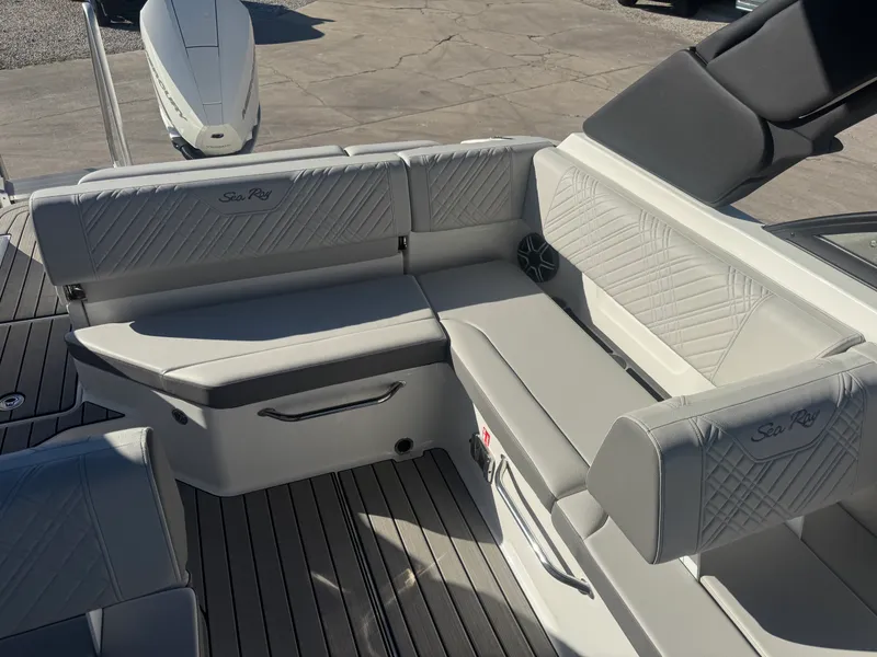 Slide: The Image of Sea Ray SDX 230 Outboard 2026 - 6