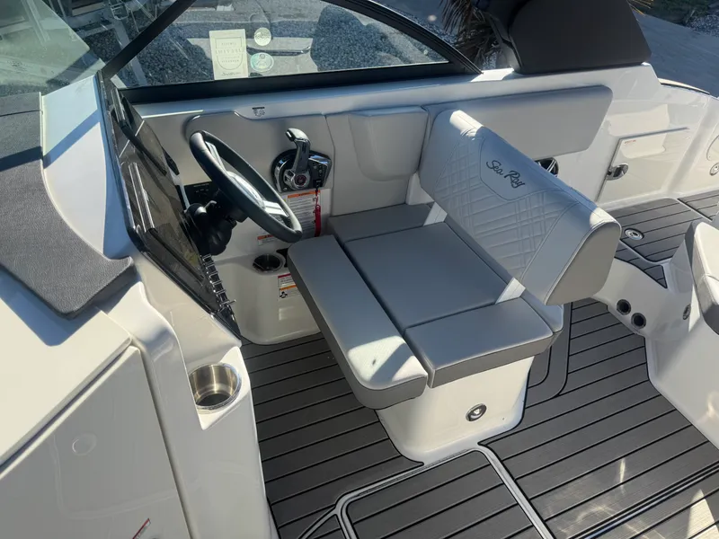 Slide: The Image of Sea Ray SDX 230 Outboard 2026 - 8