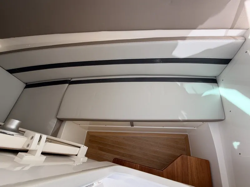 Slide: The Image of Boston Whaler 330 Vantage 2026 - 27