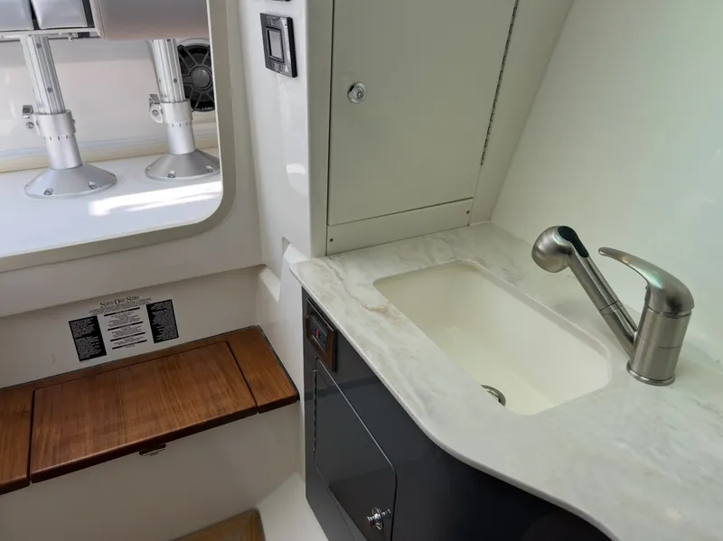 Slide: The Image of Boston Whaler 330 Vantage 2026 - 28