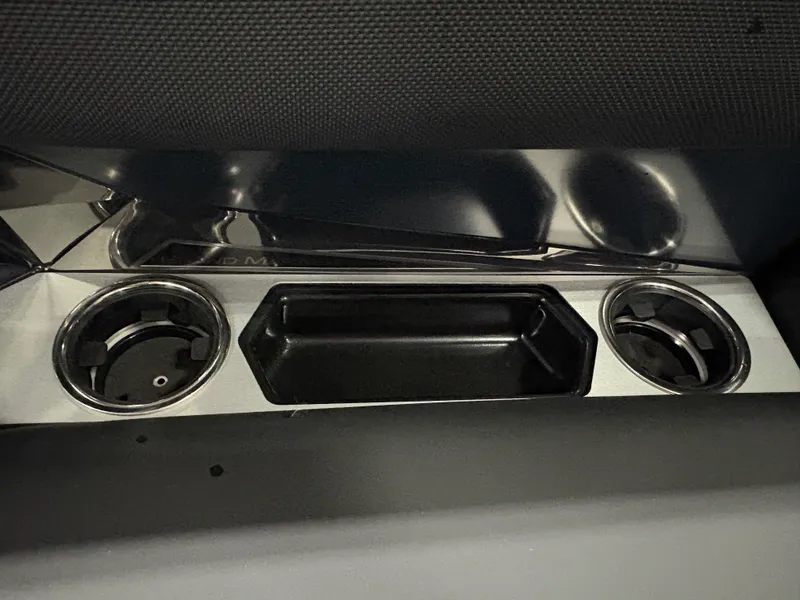 Slide: The Image of Harris 230 Grand Mariner 2026 - 19