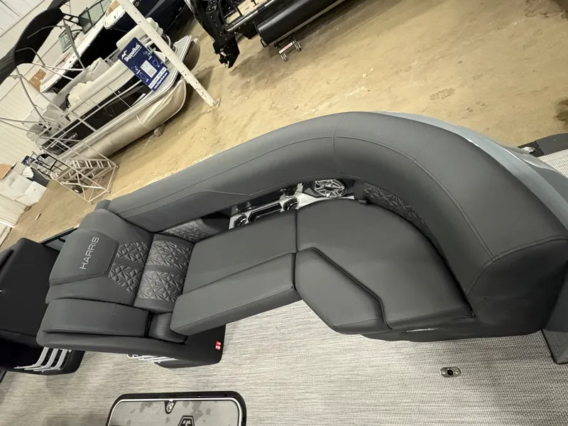 Slide: The Image of Harris 230 Grand Mariner 2026 - 3