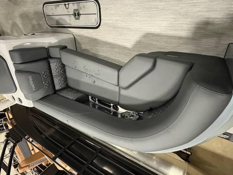 Slide: The Image of Harris 230 Grand Mariner 2026 - 4