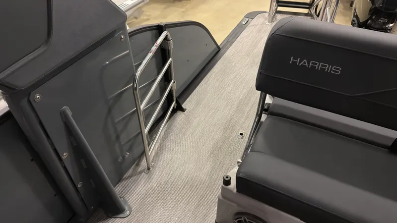Slide: The Image of Harris 230 Grand Mariner 2026 - 27