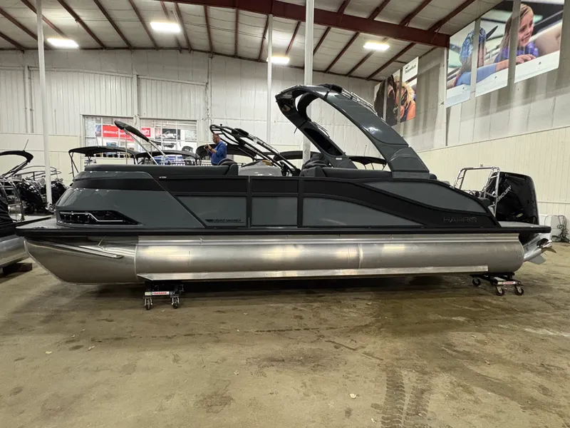 The Image of Harris Grand Mariner 230 2026 - 0