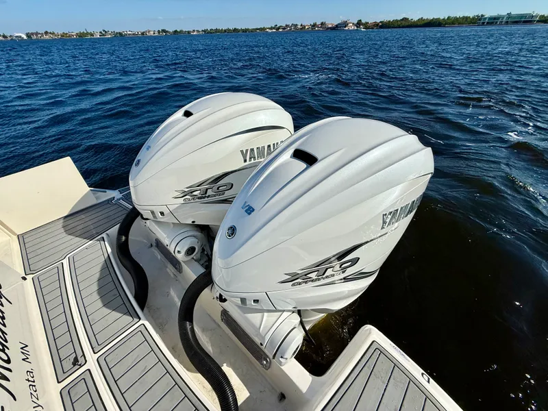 Slide: The Image of Cobia 330 DUAL CONSOLE 2022 - 12