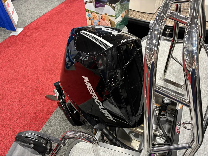 Slide: The Image of Harris Cruiser 210 2026 - 17