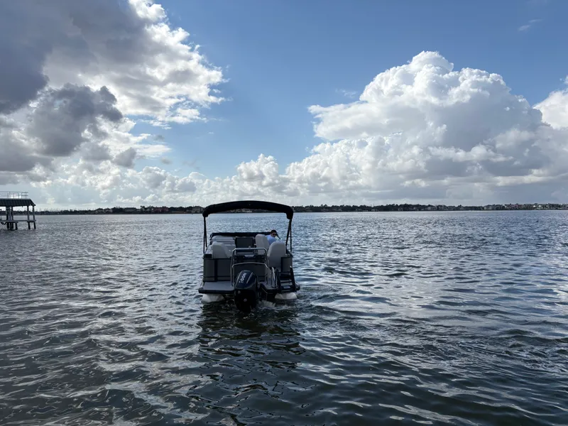 Slide: The Image of Harris Cruiser 210 2026 - 5