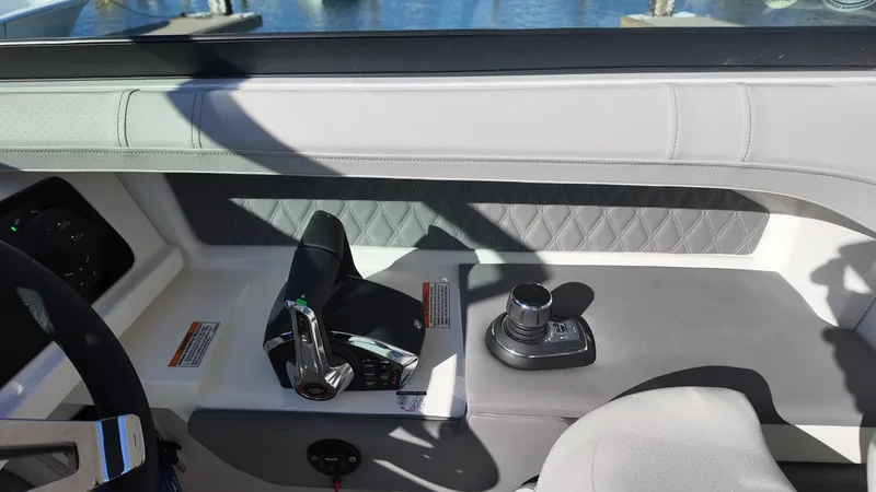 Slide: The Image of Sea Ray SLX 310 Outboard 2026 - 23