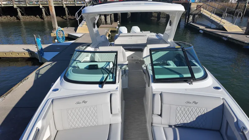 Slide: The Image of Sea Ray SLX 310 Outboard 2026 - 25