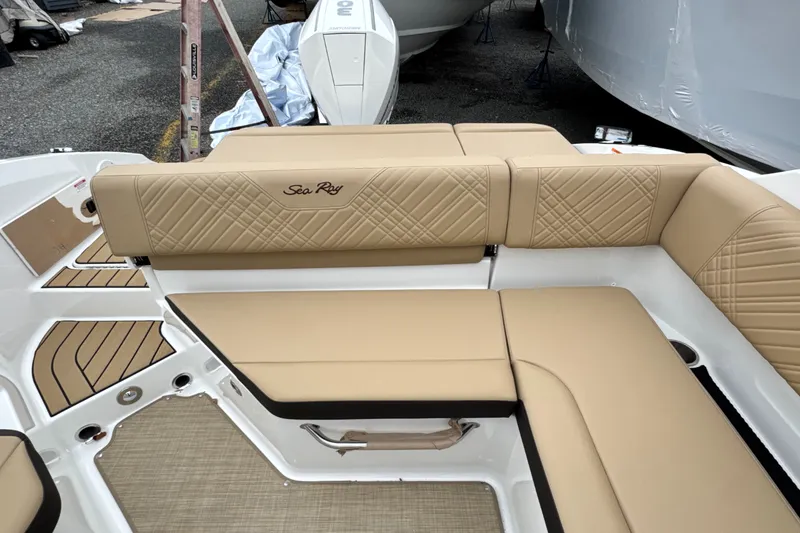 Slide: The Image of Sea Ray SDX 250 Outboard 2026 - 12