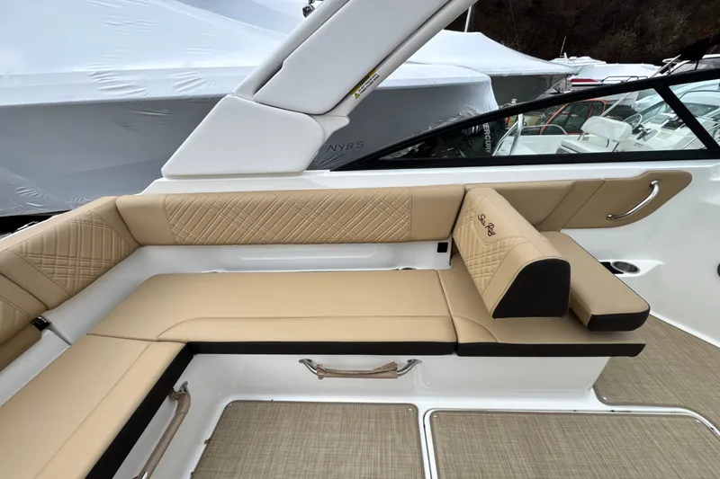 Slide: The Image of Sea Ray SDX 250 Outboard 2026 - 15