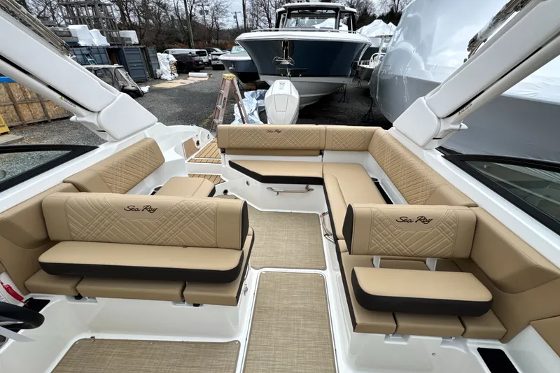 Slide: The Image of Sea Ray SDX 250 Outboard 2026 - 19