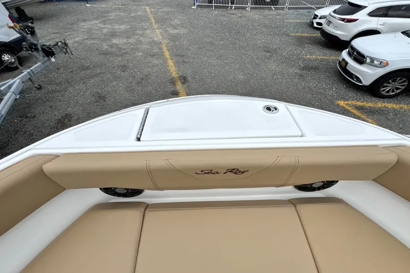 Slide: The Image of Sea Ray SDX 250 Outboard 2026 - 46