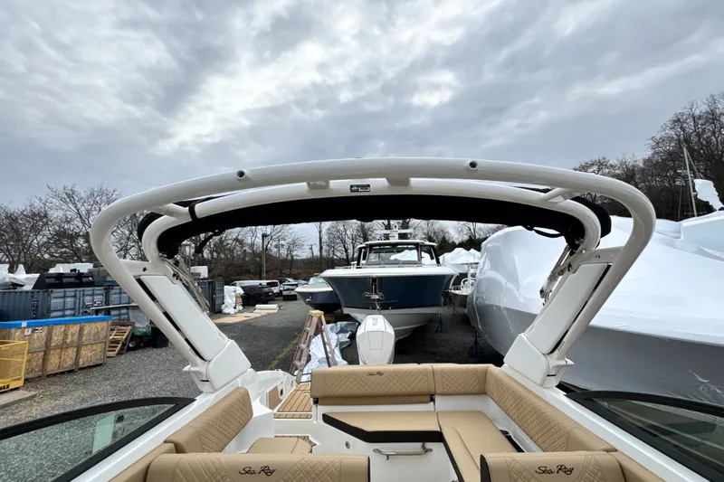 Slide: The Image of Sea Ray SDX 250 Outboard 2026 - 47