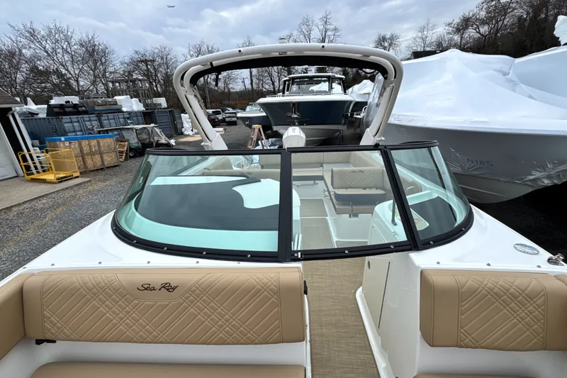 Slide: The Image of Sea Ray SDX 250 Outboard 2026 - 49