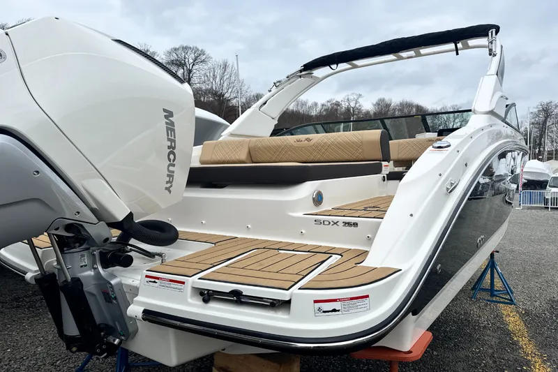 Slide: The Image of Sea Ray SDX 250 Outboard 2026 - 5