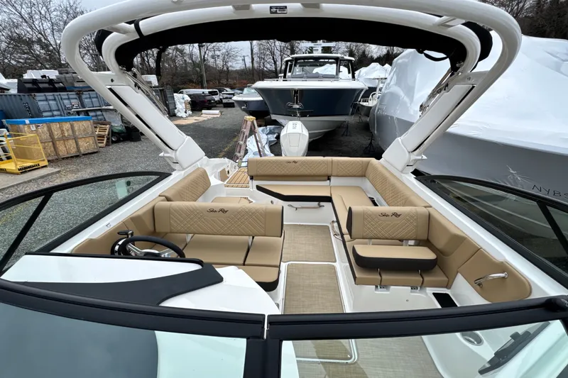 Slide: The Image of Sea Ray SDX 250 Outboard 2026 - 50