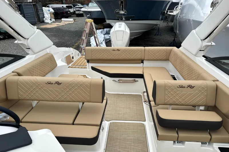 Slide: The Image of Sea Ray SDX 250 Outboard 2026 - 51