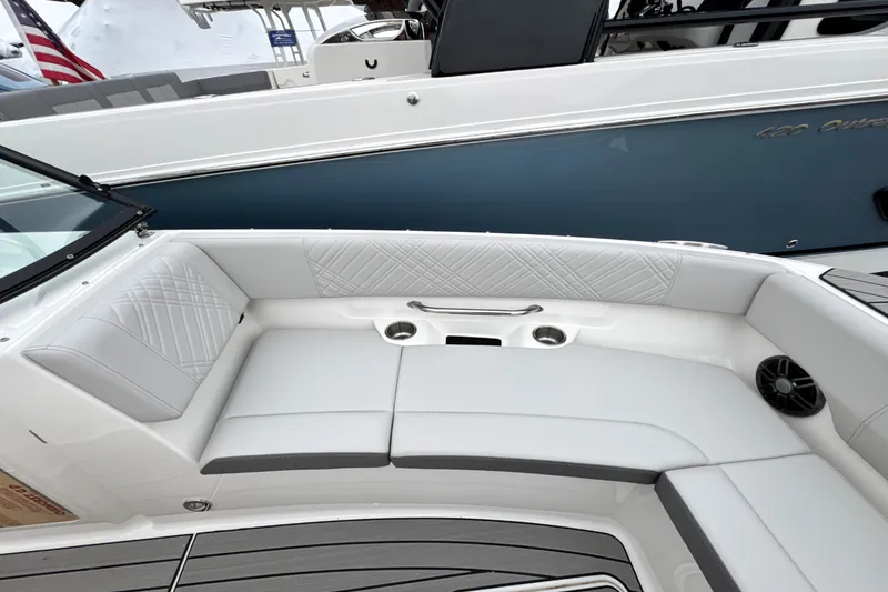 Slide: The Image of Sea Ray SDX 270 Outboard 2026 - 45