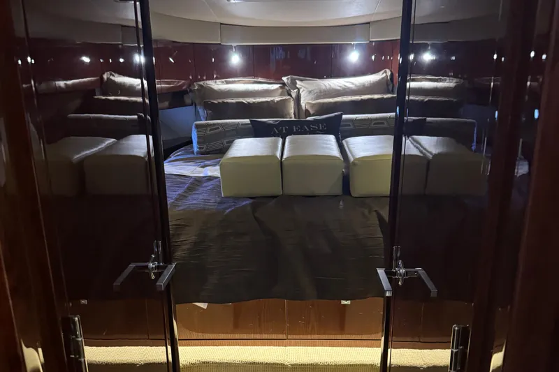 Slide: The Image of Sea Ray 470 Sundancer 2015 - 11