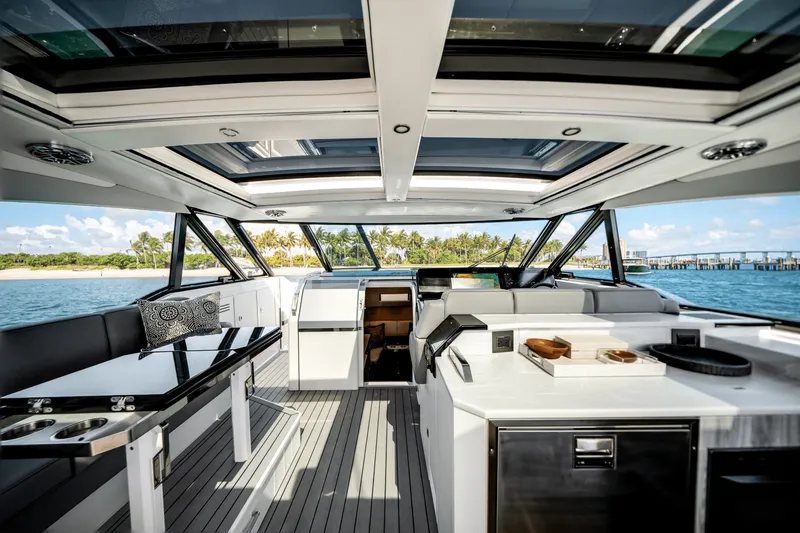 Slide: The Image of Formula 500 SSC 2022 - 25