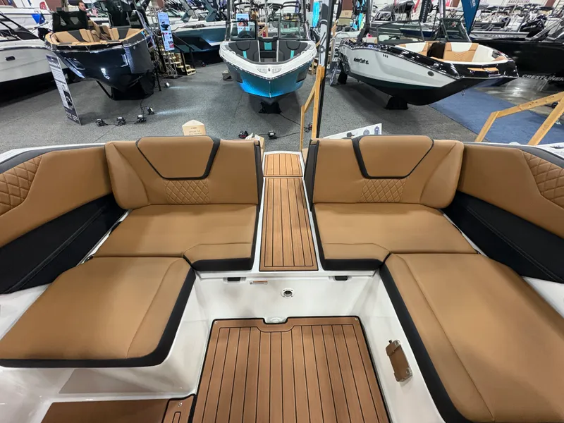 Slide: The Image of Yamaha 222SE 2026 - 10