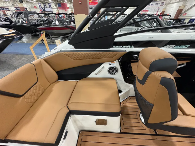 Slide: The Image of Yamaha 222SE 2026 - 11