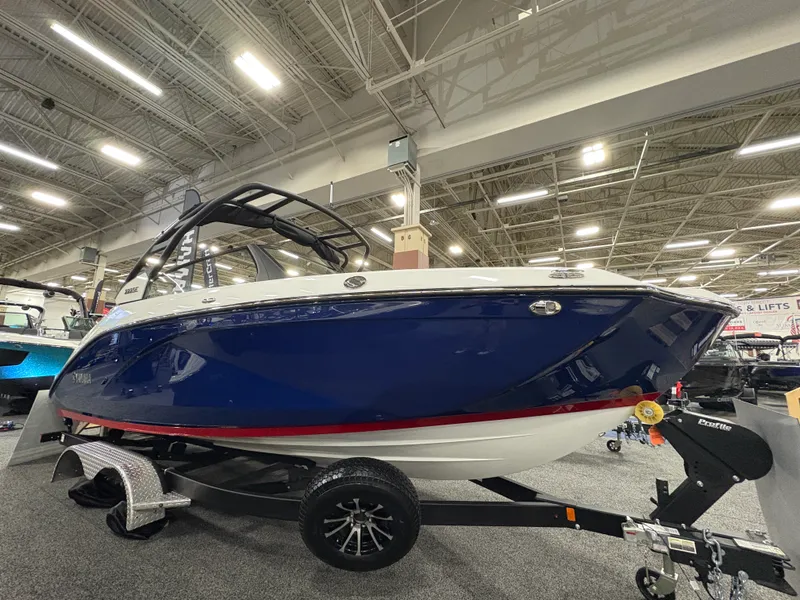 Slide: The Image of Yamaha 222SE 2026 - 5