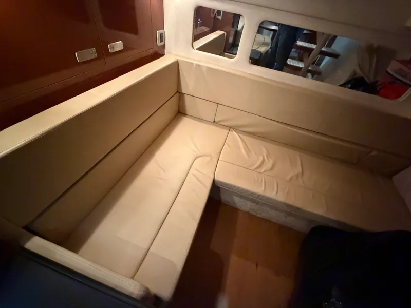 Slide: The Image of Sea Ray 330 SUNDANCER 2010 - 19