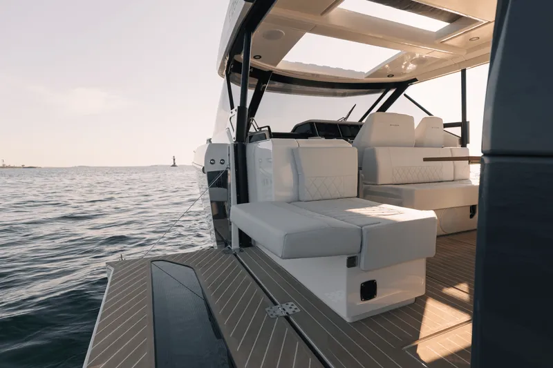 Slide: The Image of Saxdor 400 GTO 2026 - 106