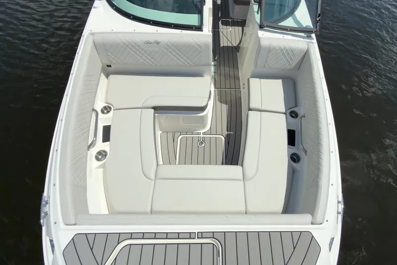 Slide: The Image of Sea Ray SDX 270 Outboard 2026 - 16