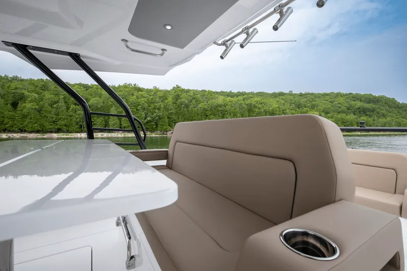 Slide: The Image of Cruisers Yachts 38 VTR 2026 - 19