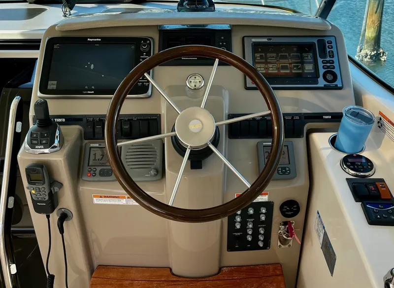 Slide: The Image of Tiara SOVRAN 2011 - 14