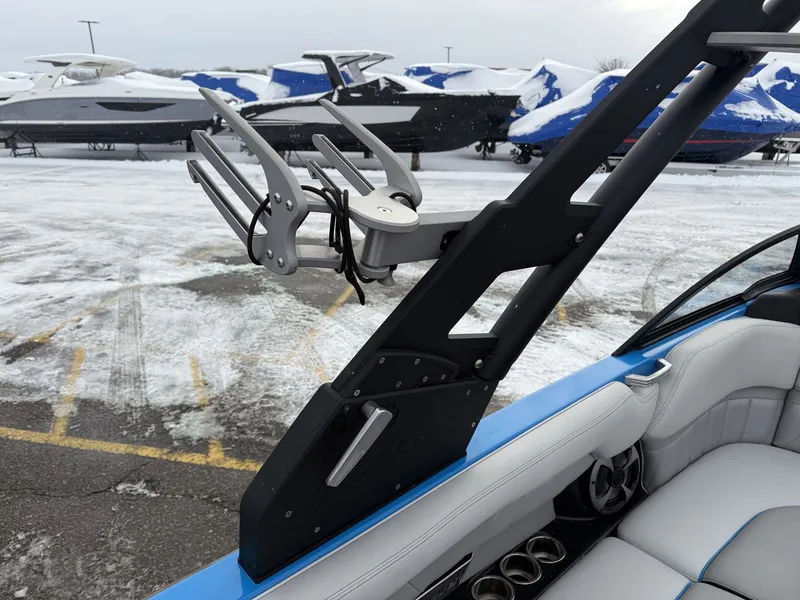 Slide: The Image of Malibu WAKESETTER 25 LSV 2017 - 13