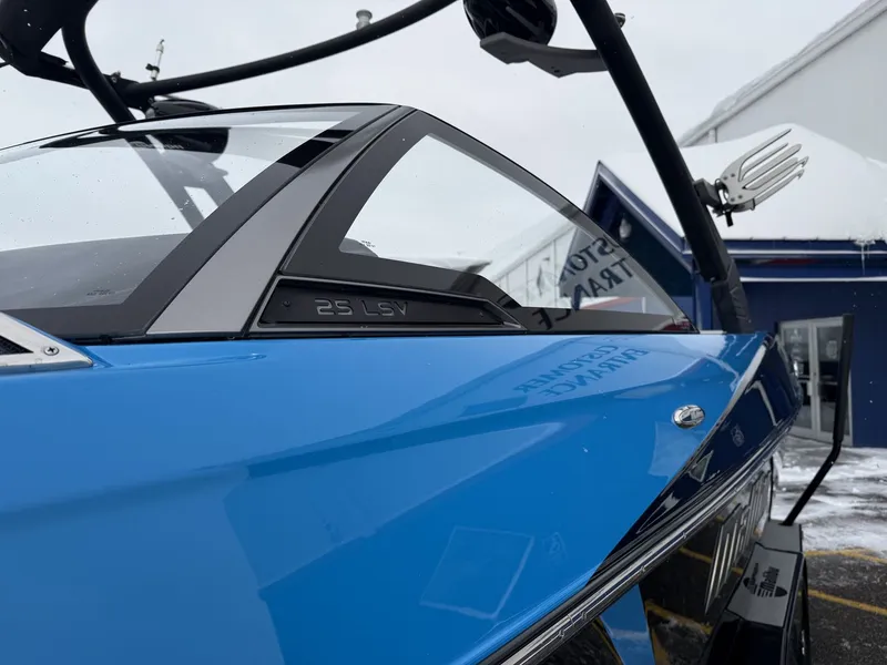 Slide: The Image of Malibu WAKESETTER 25 LSV 2017 - 17