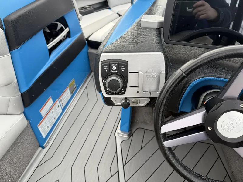 Slide: The Image of Malibu WAKESETTER 25 LSV 2017 - 37