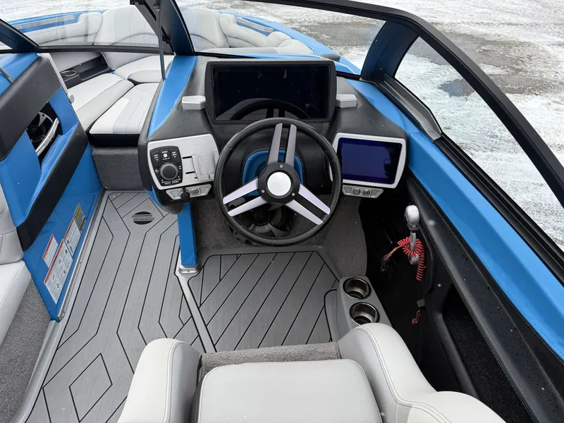 Slide: The Image of Malibu WAKESETTER 25 LSV 2017 - 59