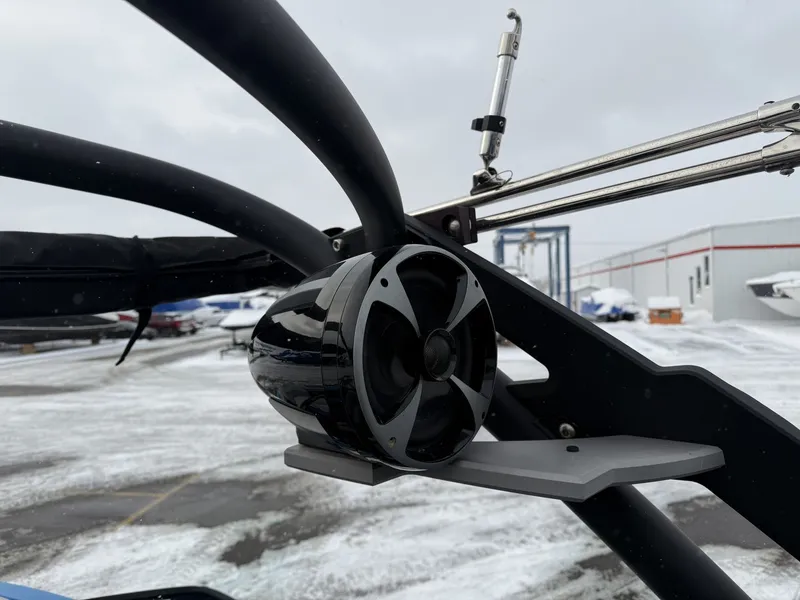 Slide: The Image of Malibu WAKESETTER 25 LSV 2017 - 73