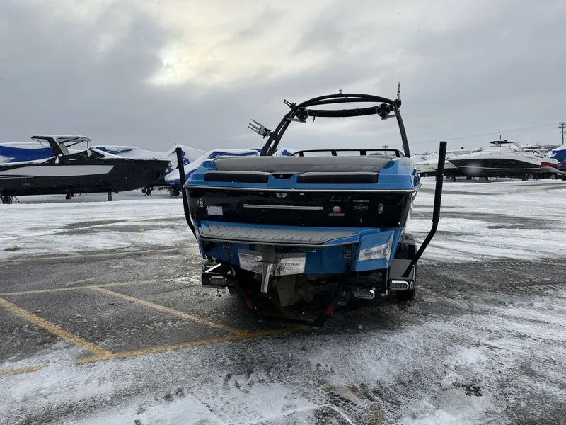 Slide: The Image of Malibu WAKESETTER 25 LSV 2017 - 8