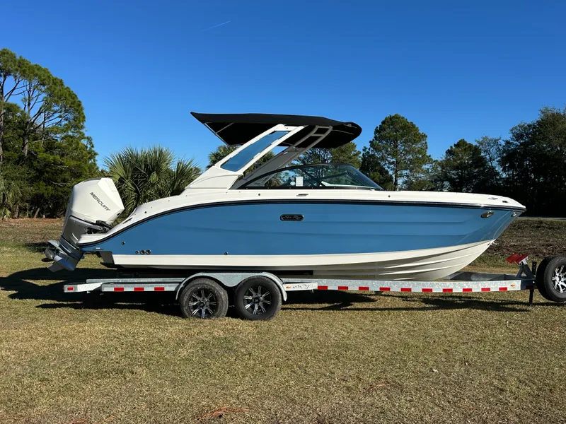 The Image of Sea Ray SDX 230 Outboard 2026 - 0