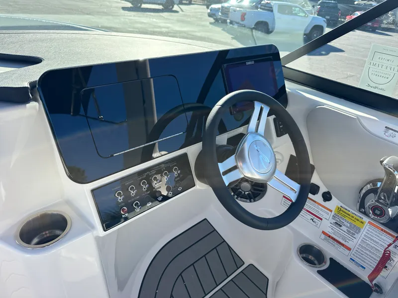 Slide: The Image of Sea Ray SDX 230 Outboard 2026 - 12