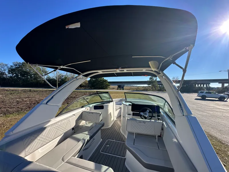 Slide: The Image of Sea Ray SDX 230 Outboard 2026 - 31