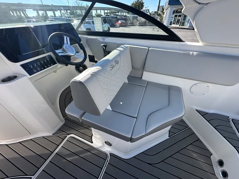 Slide: The Image of Sea Ray SDX 230 Outboard 2026 - 9