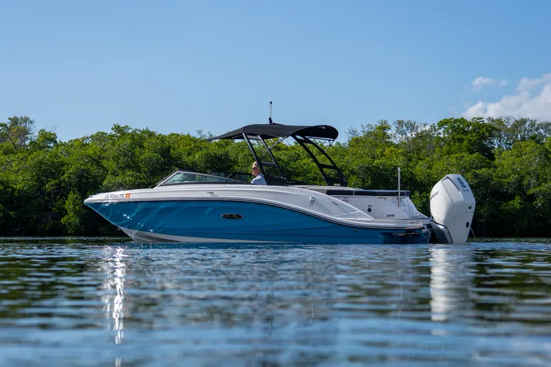 Slide: The Image of Sea Ray SPX 230 Outboard 2024 - 1