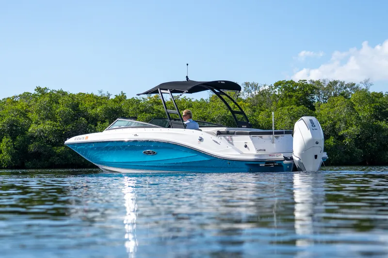 Slide: The Image of Sea Ray SPX 230 Outboard 2024 - 3