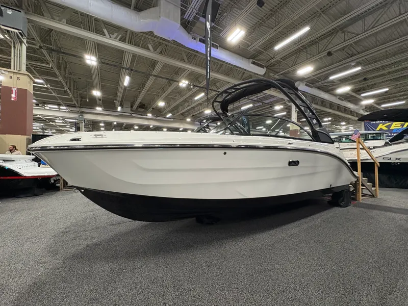 Slide: The Image of Sea Ray SDX 230 Outboard 2026 - 3